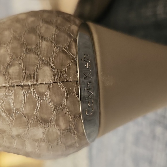 Calvin Klein womens size 8 baby python wedges - Picture 5 of 5